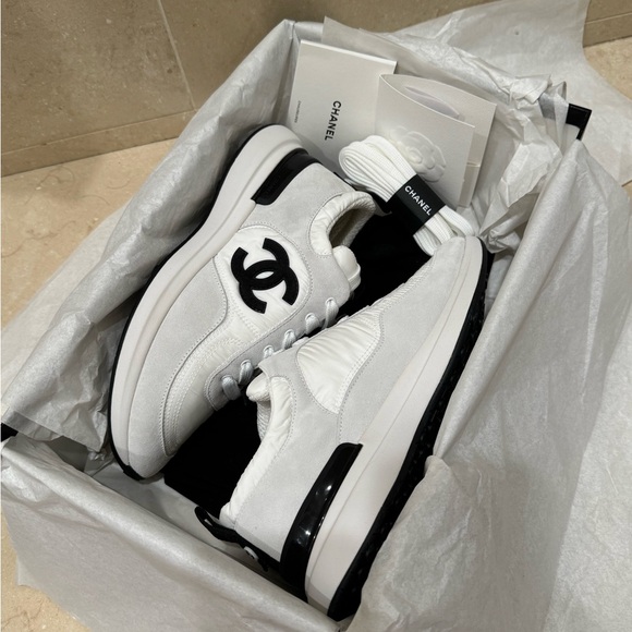 CHANEL Shoes - NIB CHANEL Trainer Sneakers 37 AUTH